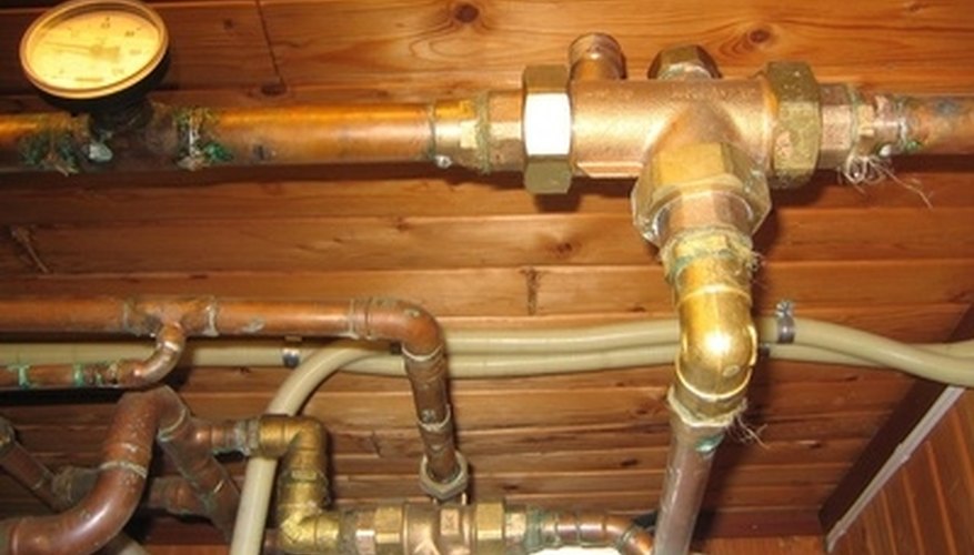 PEX connections do not require solder or glue. PEX connections do not require solder or glue.