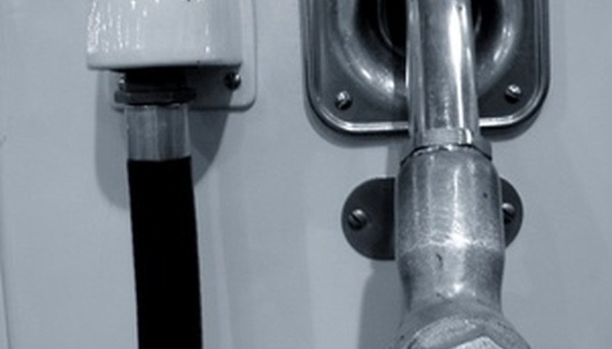 Clear the washing machine lines of rust by running your washing machine prior to doing laundry. Clear the washing machine lines of rust by running your washing machine prior to doing laundry.