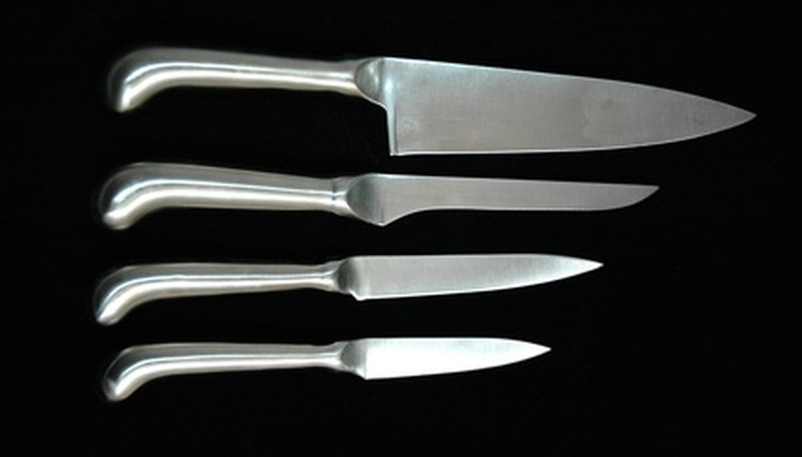 Enjoy razor sharp knives with the Chef's Choice 310. Enjoy razor sharp knives with the Chef's Choice 310.