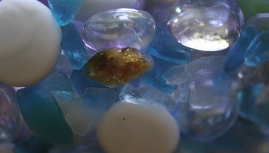 There are various processes that obscure the clear surface of the glass for privacy or decoration. There are various processes that obscure the clear surface of the glass for privacy or decoration.