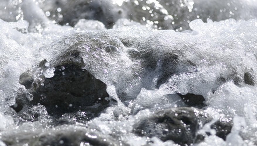 Apply foam insulation properly or it is not efficient. Apply foam insulation properly or it is not efficient.