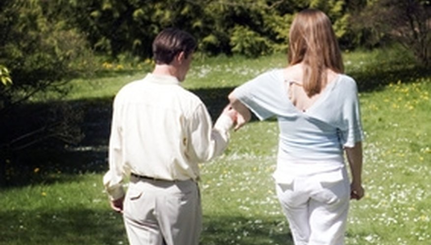 A walk in the park is a good idea for a second date. A walk in the park is a good idea for a second date.