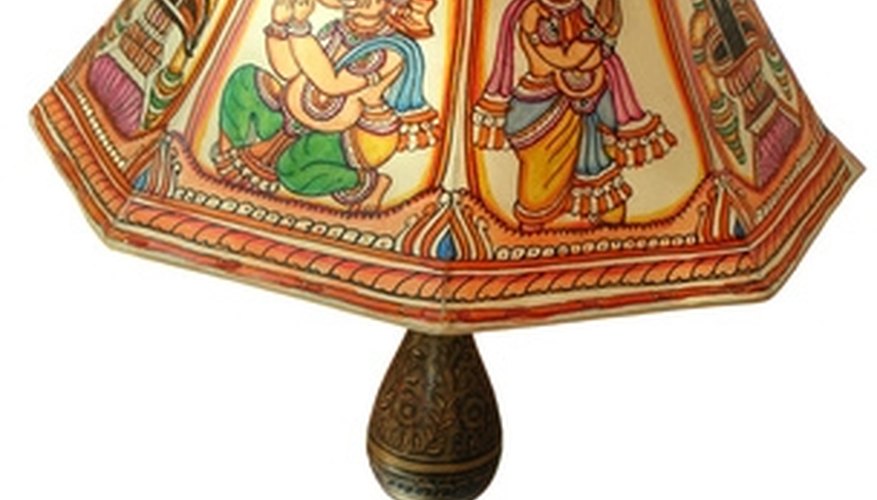 Decorative elements can help to determine the age of a table lamp. Decorative elements can help to determine the age of a table lamp.
