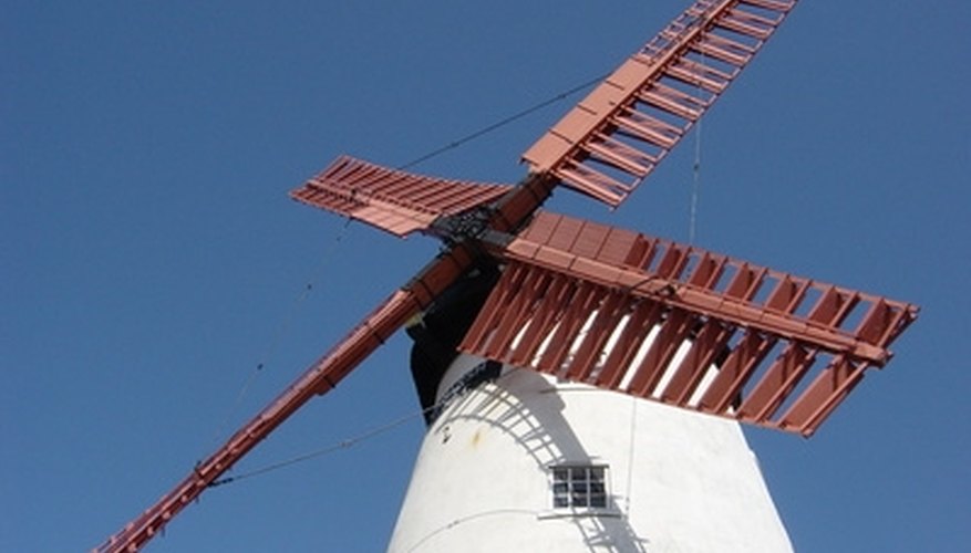 Windmills were used to power sawmills beginning in the 1590s. Windmills were used to power sawmills beginning in the 1590s.
