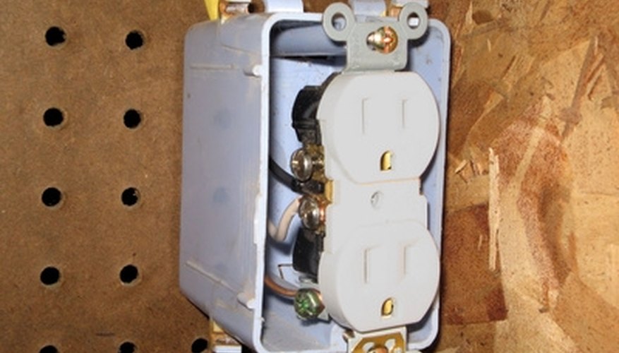 how to wire split receptacles homesteady how to wire split receptacles homesteady