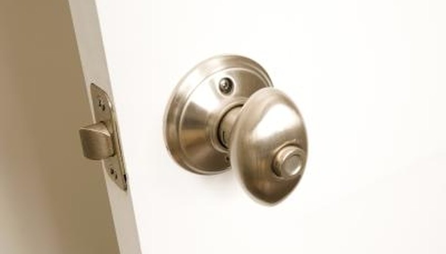 How To Put A Door Knob In A New Door