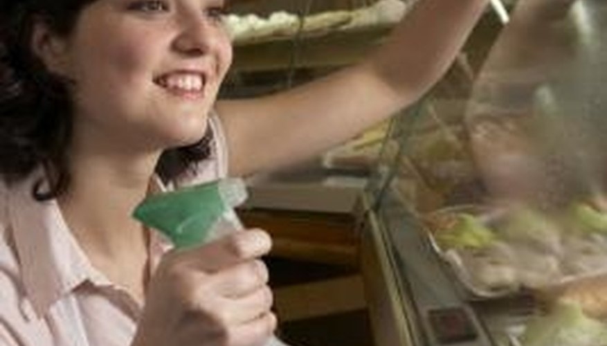 Cleaning products are produced with baking soda and vinegar. Cleaning products are produced with baking soda and vinegar.