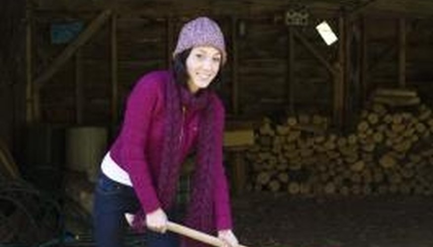 Remove rust before using your axe. Remove rust before using your axe.
