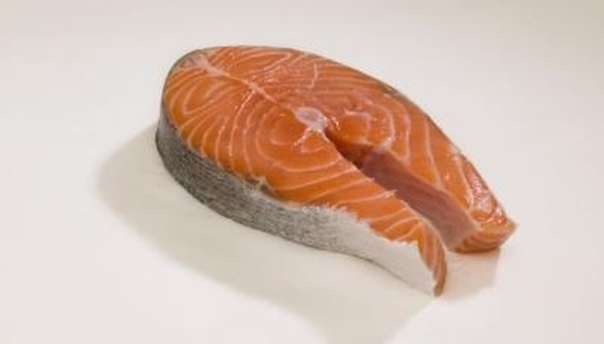 Remove salmon odor with vinegar. Remove salmon odor with vinegar.