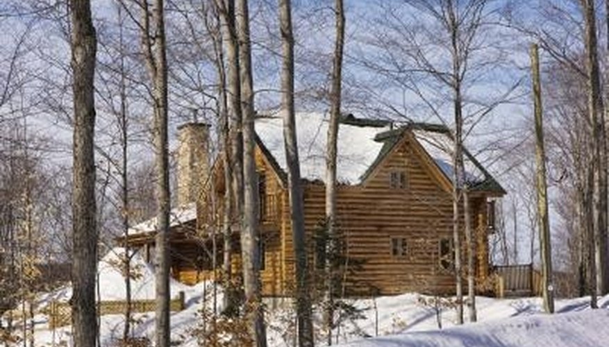 Builders use log construction to give homes a rustic, natural appearance. Builders use log construction to give homes a rustic, natural appearance.
