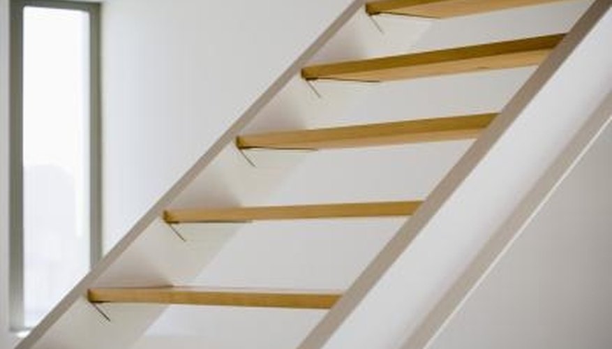 Stair treads can be cut with a circular saw. Stair treads can be cut with a circular saw.