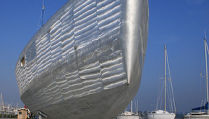 Photo Credit: coque de voilier image by Sébastien Delaunay from <a href='http://www.fotolia.com'>Fotolia.com</a> Magnesium and aluminum can be found on the hulls of boats or airplane wings.