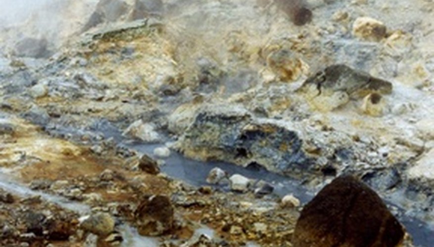 Photo Credit: schwefelquellen image by detlef menzel from <a href='http://www.fotolia.com'>Fotolia.com</a> Chemoheterotrophs can acquire energy from thermal vents.