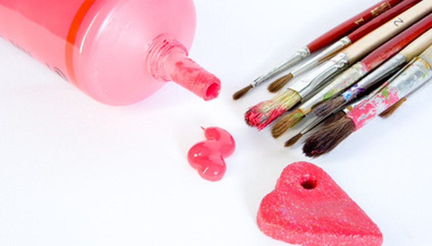 Bright pink is the main color used in pink camouflage designs. Bright pink is the main color used in pink camouflage designs.