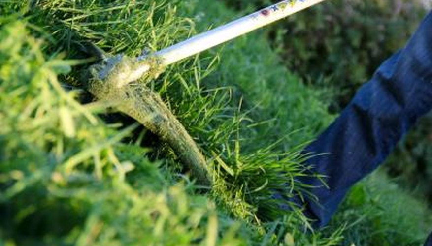 Different shaft type on string trimmer. Different shaft type on string trimmer.