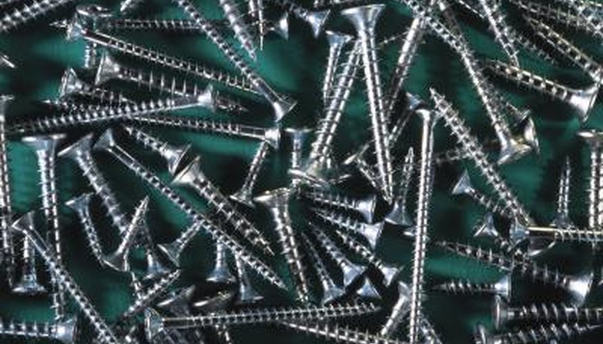 Use galvanized or stainless steel fasteners to avoid rust problems. Use galvanized or stainless steel fasteners to avoid rust problems.