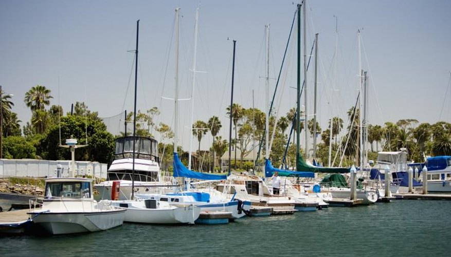 What Is the Difference Between a Boat Dock & a Boat Slip?
