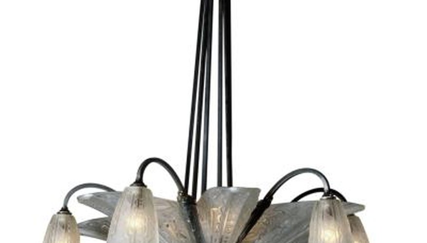 The wattage of a light with multiple bulbs is the sum of the wattage of all the bulbs. The wattage of a light with multiple bulbs is the sum of the wattage of all the bulbs.