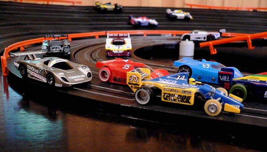 difference between digital and analog slot cars