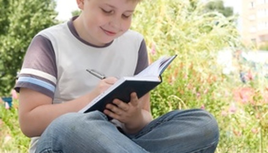 Escribir listas ayuda al niño a hacer lluvia de ideas.