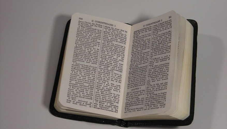 La Biblia es citada por libro, capítulo, versículo y versión.