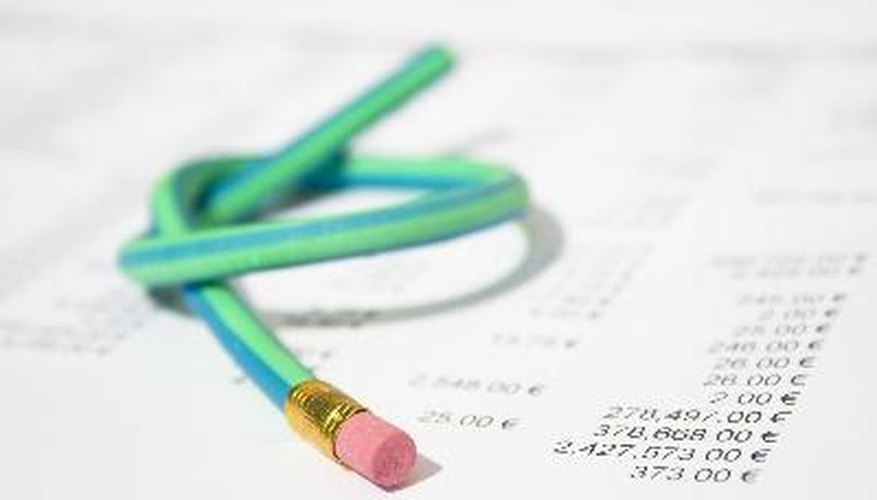 Existen cuatro fases básicas en la contabilidad: el registro, la clasificación, la síntesis, y la interpretación de los datos financieros.