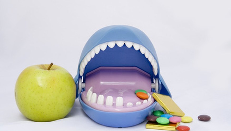 Dientes sanos vs. dientes con caries.