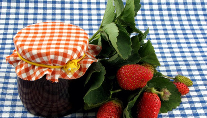The sugar in jelly or jam attracts carpenter ants. The sugar in jelly or jam attracts carpenter ants.