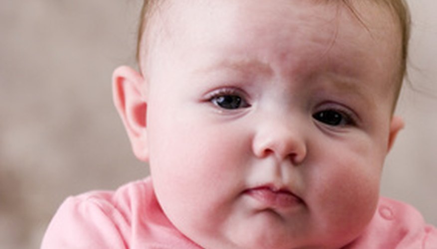 Install your Chicco KeyFit car seat correctly to keep your infant safe. Install your Chicco KeyFit car seat correctly to keep your infant safe.