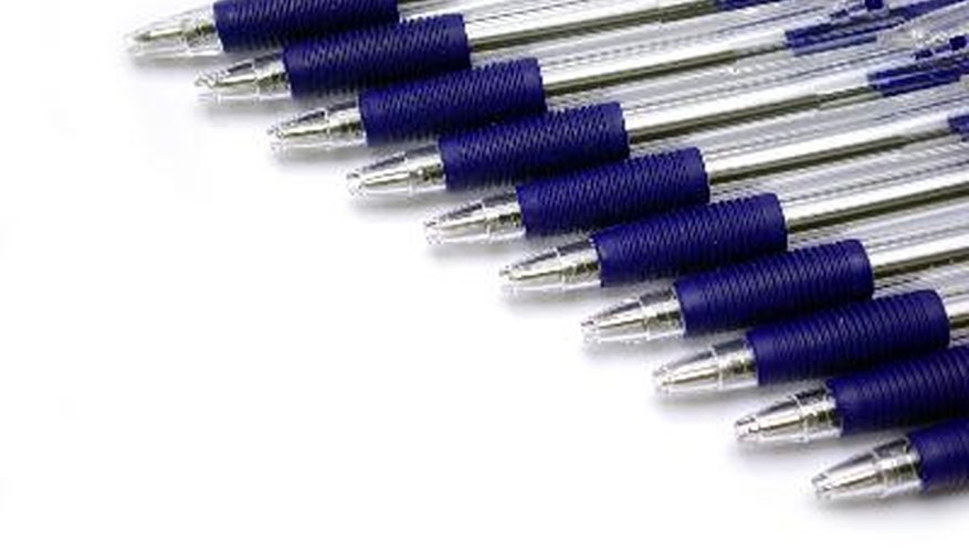 La mayoría de los borradores de tinta sólo funcionan con bolígrafos borrables especiales.