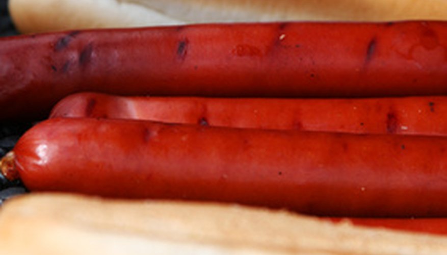 Photo Credit: hot_dogs image by sumos from <a href='http://www.fotolia.com'>Fotolia.com</a> Cart size will depend on how many hot dogs you can sell.
