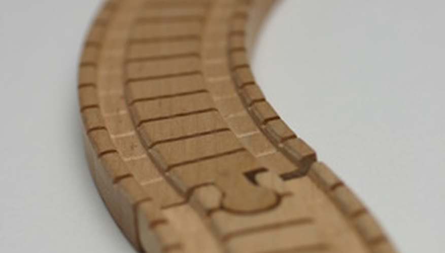 Track layout ideas keep the Thomas and Friends train sets fresh and fun. Track layout ideas keep the Thomas and Friends train sets fresh and fun.