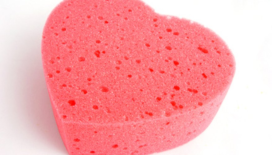 Sponge a stain instead of scrubbing so the stain doesn't spread. Sponge a stain instead of scrubbing so the stain doesn't spread.