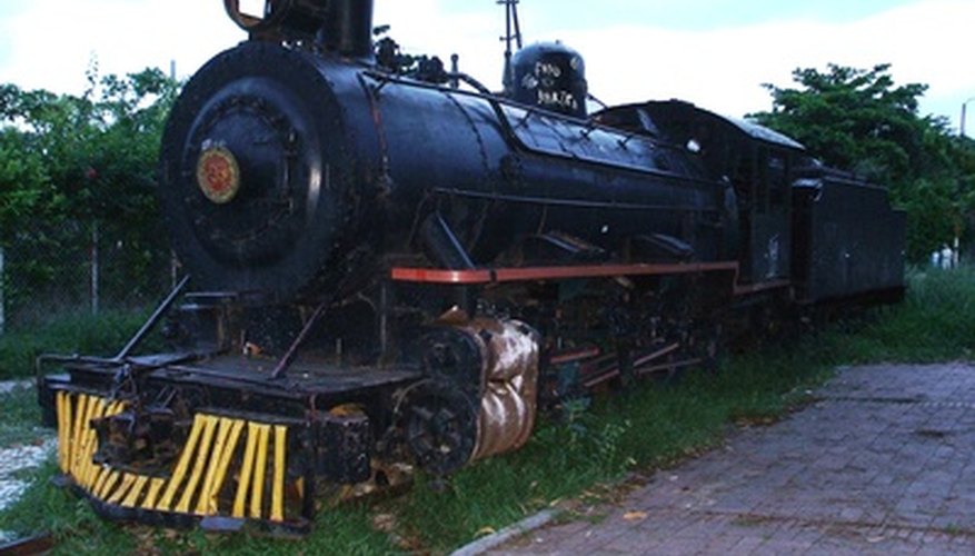 Realiza un proyecto de manualidad basado en trenes usando cajas de cartón.