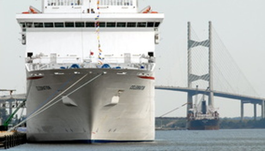 Los barcos sin carga almacenan lastre para mantener la estabilidad.