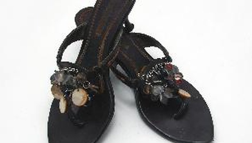 Aprende a hacer tus propias sandalias romanas.