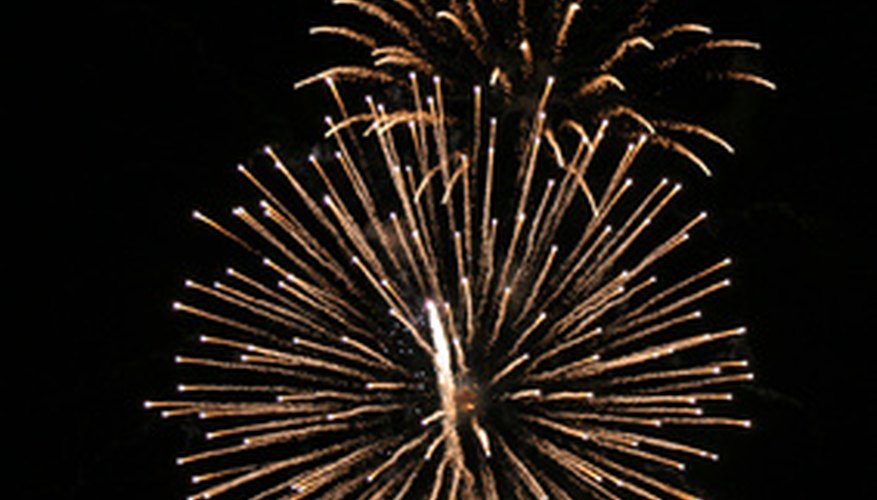 Hay dos fuegos artificiales en Boston a fin de año.