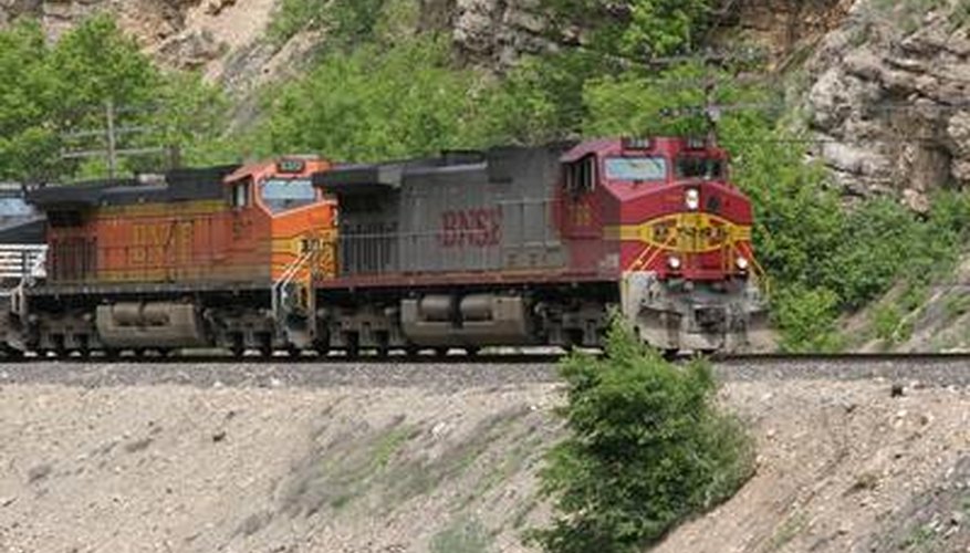 Crea emocionantes paisajes de montaña para tu maqueta de trenes a escala HO.