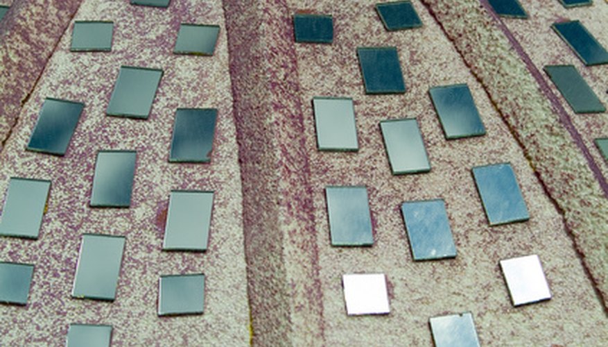Hoy en día, el aluminio es el metal principal utilizado para el plateado de los espejos.