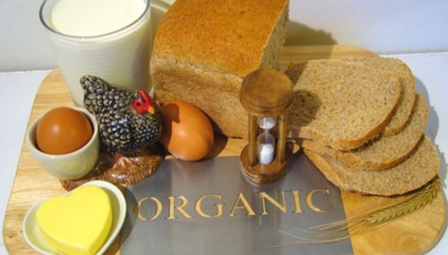 Puedes hallar carbohidratos, lípidos y proteínas en los alimentos que comes.