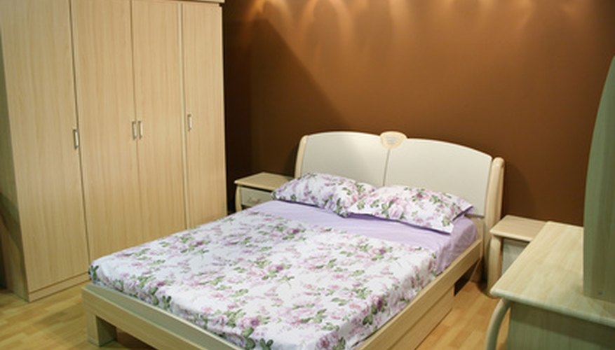Dressers often accompany a bedroom suite. Dressers often accompany a bedroom suite.
