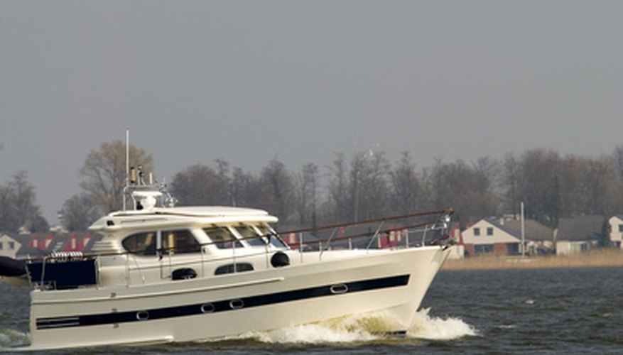 How to Locate a Boat Owner From Ohio Registration Numbers