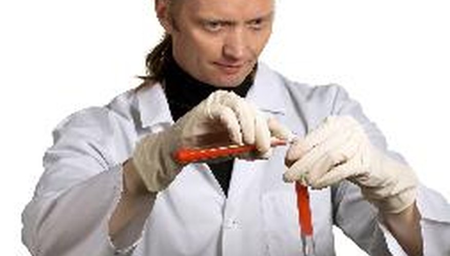 Descripción del trabajo de un químico nuclear.