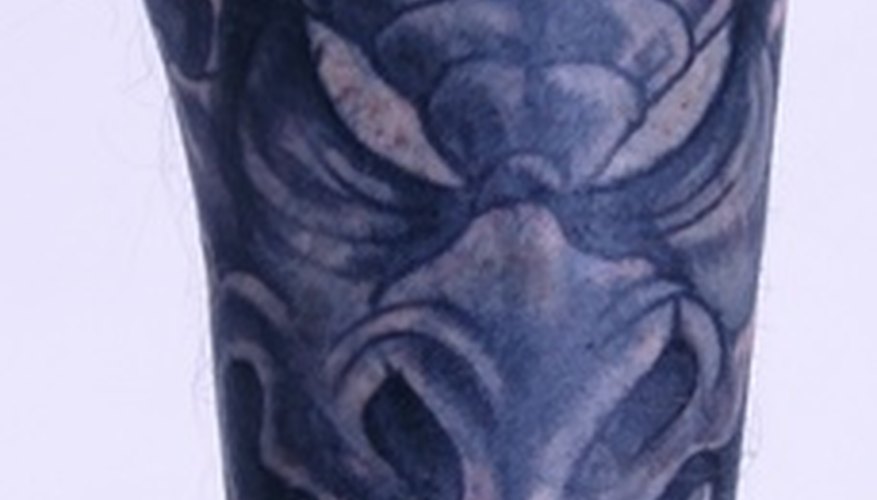 Los tatuajes ya no son propios de motociclistas y militares.