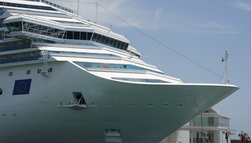Una carrera dentro un crucero comercial puede ser lucrativa y emocionante para los meseros