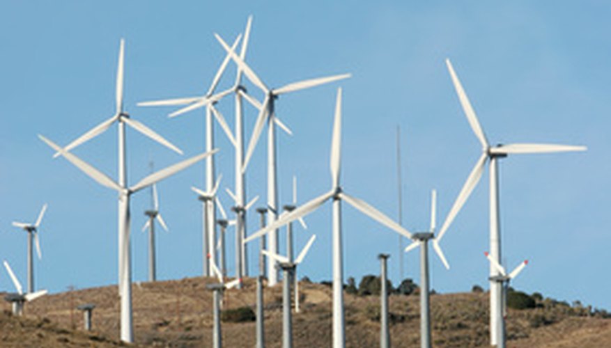 La energía eólica tiene desventajas que implican la implementación y la producción de energía.