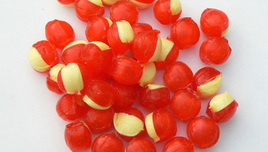 Muchos distribuidores de dulces venden diferentes tipos de caramelos.