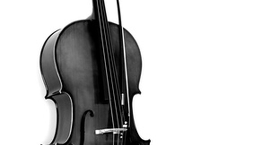 How many strings does a cello typically have?