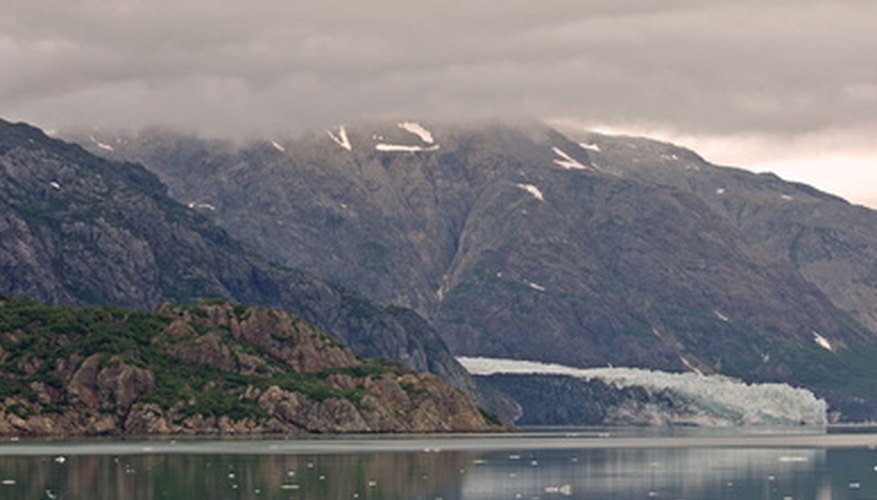 Vuela con Alaska Airlines al parque nacional Glacier Bay.