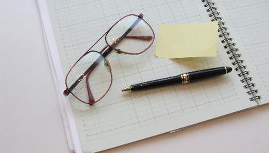 Para los contadores, el proceso implica la teneduría de libros, la revisión del diario de entrada y la preparación del balance de corporación.
